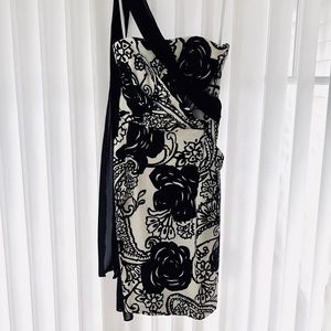 WHBM Black and White Floral Sheath Strapless Dress